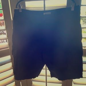 Black cargo short